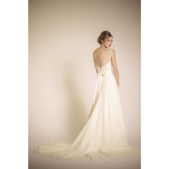 Dresses & Skirts - BHLDN Amy Kuschel Darling strapless street size 8 lace sweetheart wedding dress